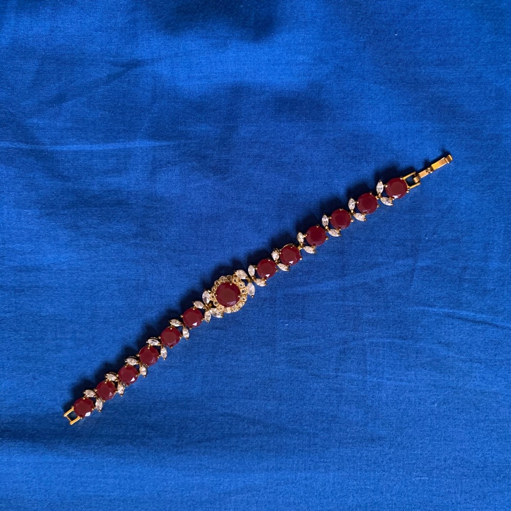 ruby red bracelet - Picture 2 of 3
